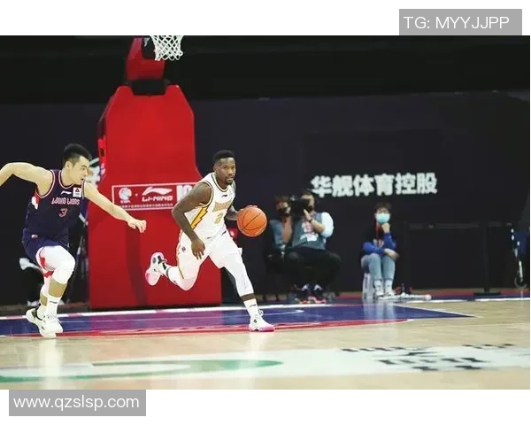 武汉羽毛球队以54分稳居联赛积分榜首位展现强大实力